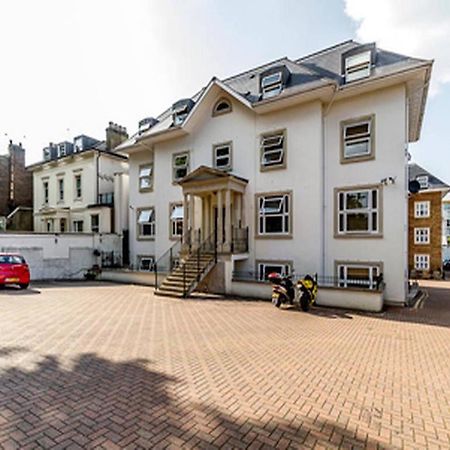 Windsor Holiday Apartments Londra Exterior foto